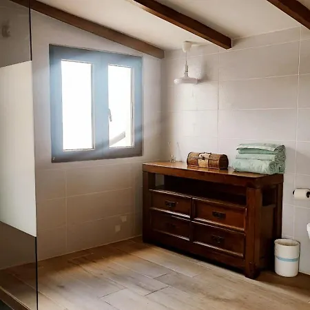 Beautiful With Wifi And Free Parking Holiday home *