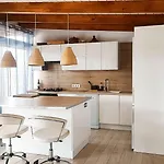 Holiday home Beautiful With Wifi And Free Parking *