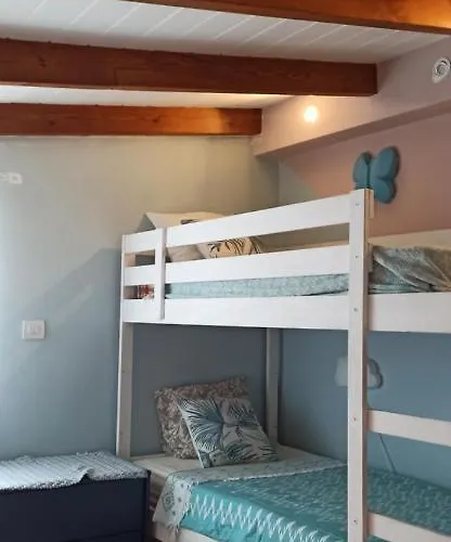 Beautiful With Wifi And Free Parking * ארונה