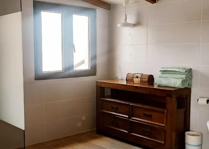 Beautiful With Wifi And Free Parking בית נופש *