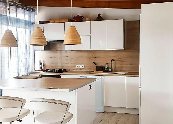 בית נופש Beautiful With Wifi And Free Parking *