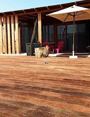 Beautiful With Wifi And Free Parking 펜션 아로나